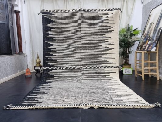 MULAY- Abstract Berber Carpet - Zanafi Kilim Rug 6x10
