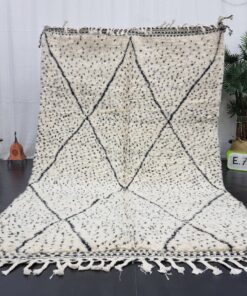NUHAD- Moroccan Dotted Rug - White Beni Ourain Carpet 5x8