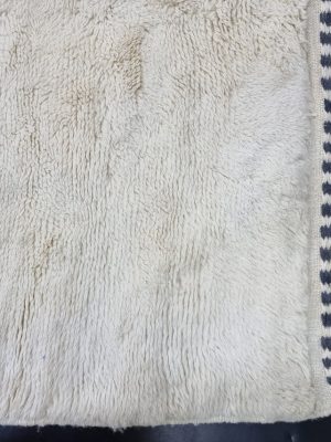 Ivory White And Blue Wool Rug
