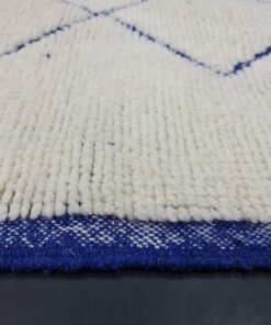 Geometric White And Blue Rug