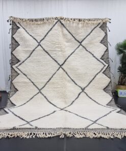 Geometric White And Black Rug