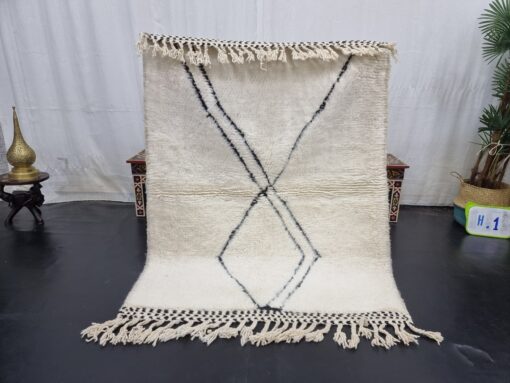 Geometric Off White And Black Rug