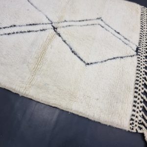 Geometric Off White And Black Rug