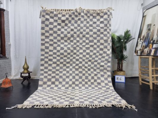 Checker 5x8 Rug