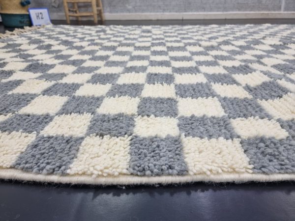 Gray And White Wool Rug