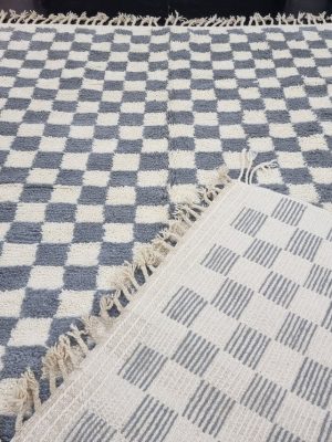 Gray And White Wool Rug