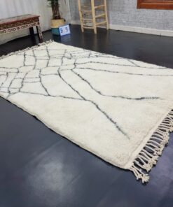 White And Black 5x8 Rug