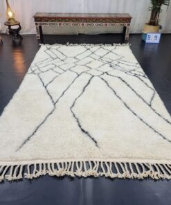 White And Black 5x8 Rug