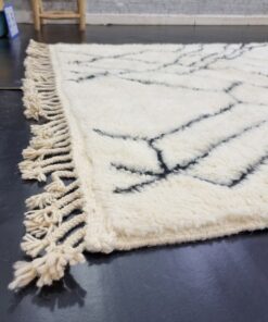 White And Black 5x8 Rug