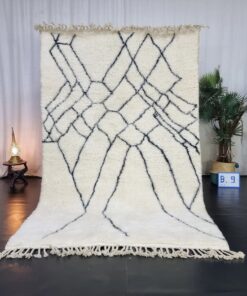White And Black 5x8 Rug