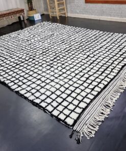 Black And White 7x9 Rug