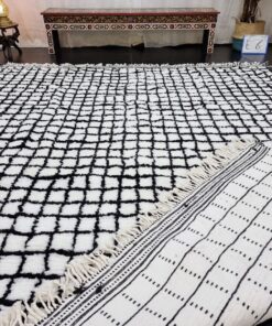 Black And White 7x9 Rug