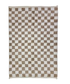 beige rug