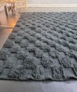 ufted Black Rug