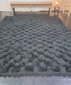 ufted Black Rug