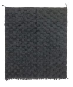 ufted Black Rug