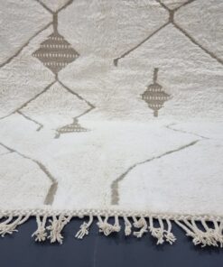 White And Beige Geometric Wool Rug