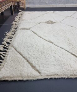 White And Beige Geometric Wool Rug