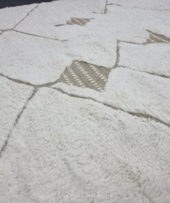 White And Beige Geometric Wool Rug