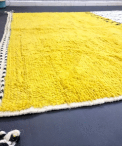 Unique Yellow and White Rug