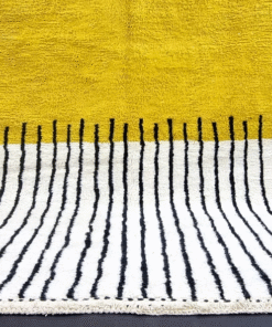 Unique Yellow and White Rug