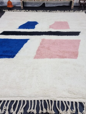 white and pink rug