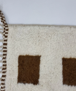 Gorgeous White and Brown Rug