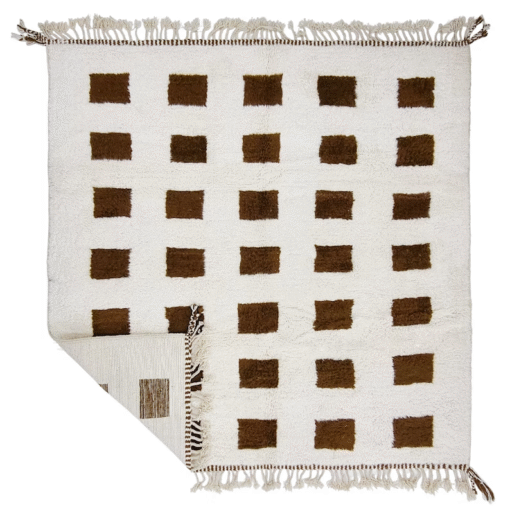 Gorgeous White and Brown Rug