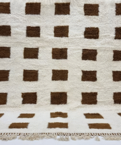 Gorgeous White and Brown Rug