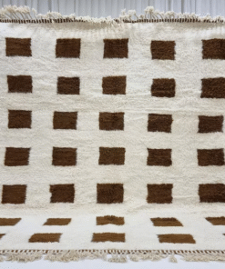 Gorgeous White and Brown Rug