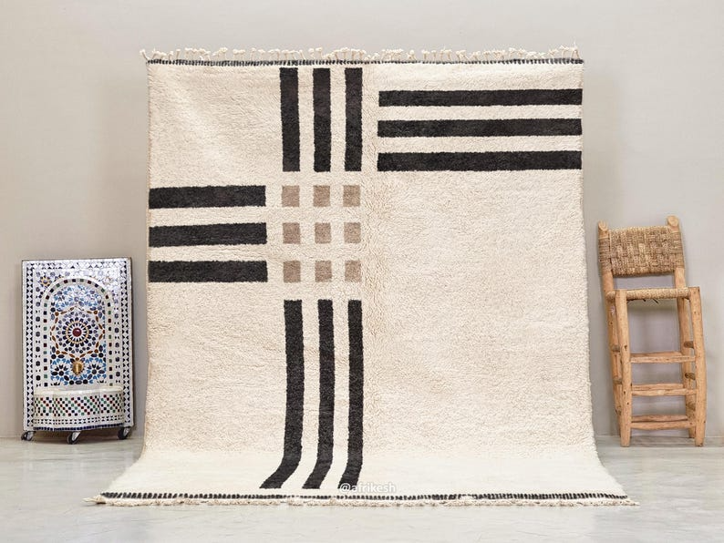 Amalina – Beni Ourain Black and White Rug – Moroccan Geometric Rug - Image 2