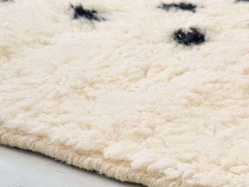 AMNAY-Moroccan Dark Purple And White Rug-Custom Beni Ourain Dotted Carpet - Image 4