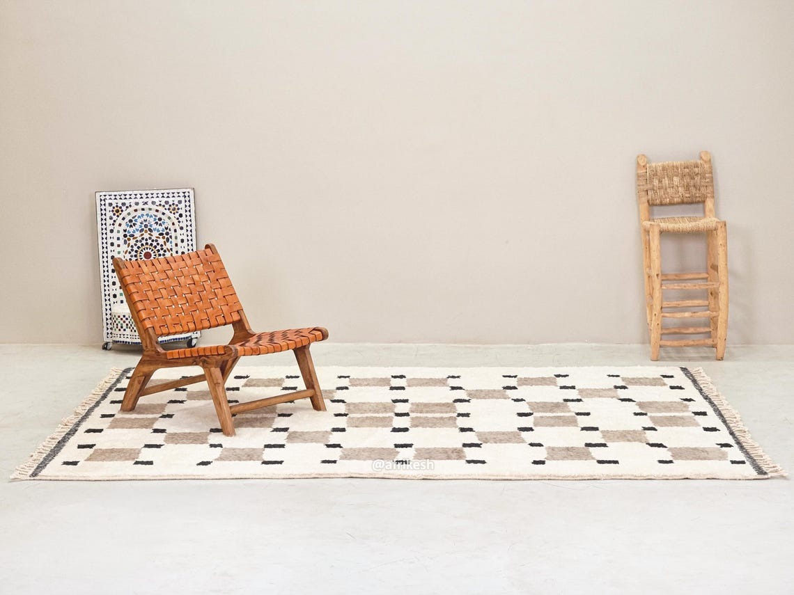 Amud – Moroccan Beni Ourain Rug Beige and White – Custom Geometric Berber Rug - Image 5