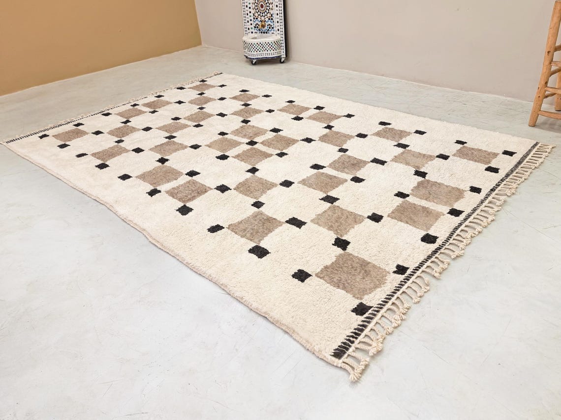 Amud – Moroccan Beni Ourain Rug Beige and White – Custom Geometric Berber Rug - Image 3