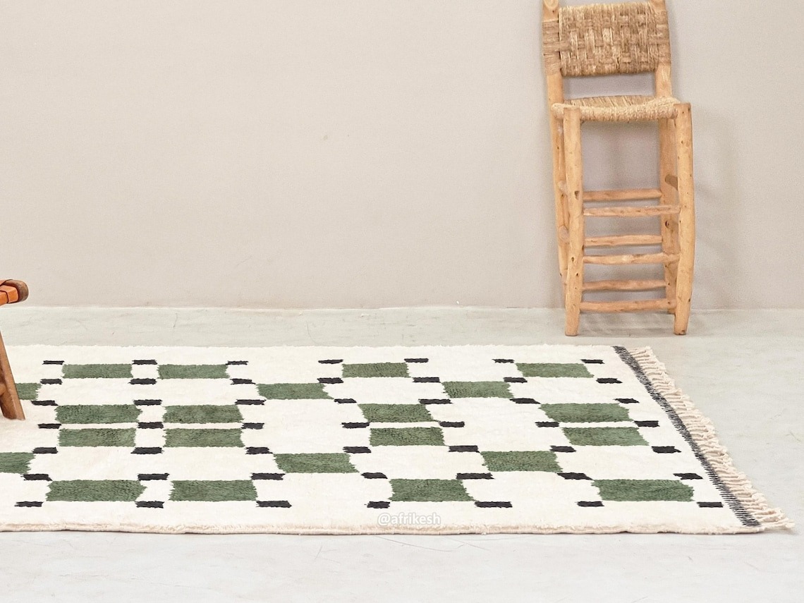 Amud – Moroccan Beni Ourain Rug Green and White – Custom Geometric Berber Rug - Image 9