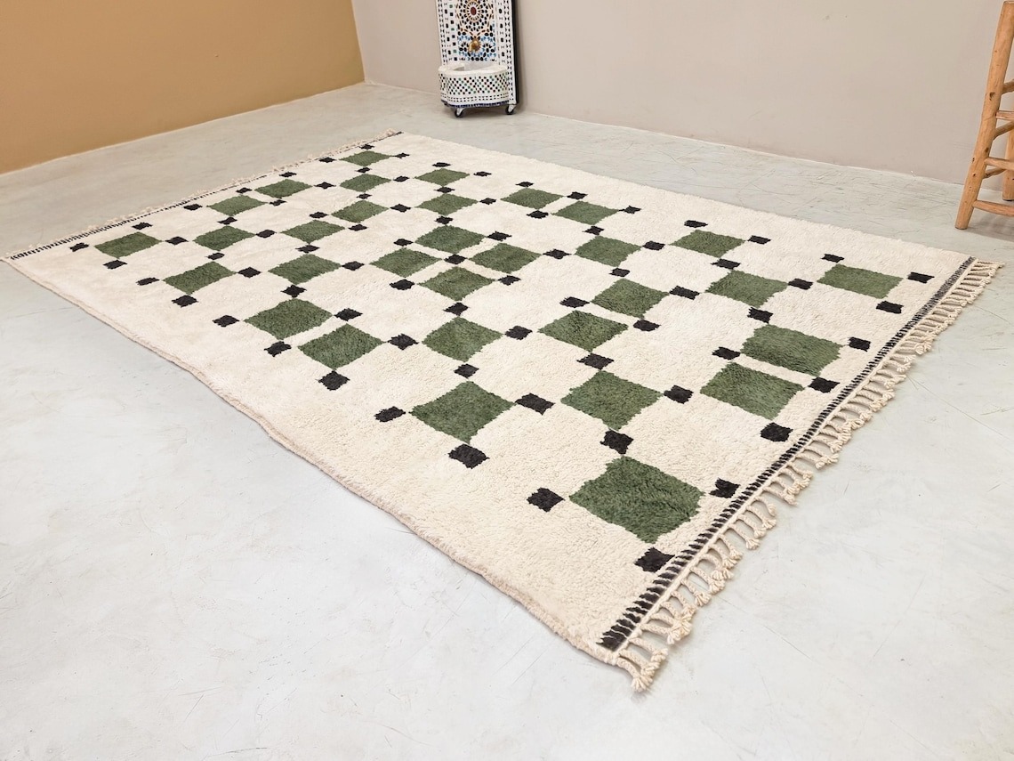 Amud – Moroccan Beni Ourain Rug Green and White – Custom Geometric Berber Rug - Image 2