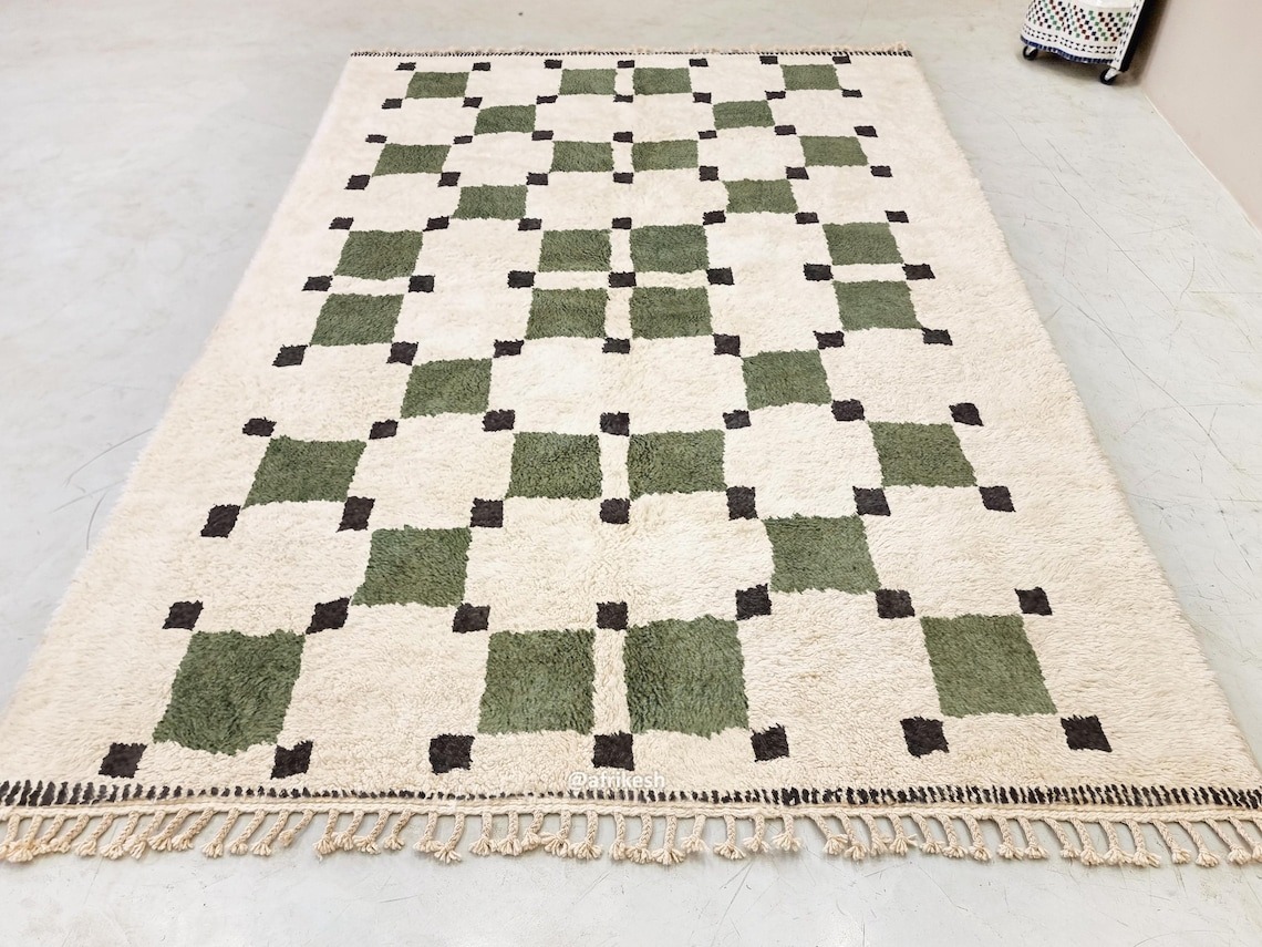Amud – Moroccan Beni Ourain Rug Green and White – Custom Geometric Berber Rug - Image 3