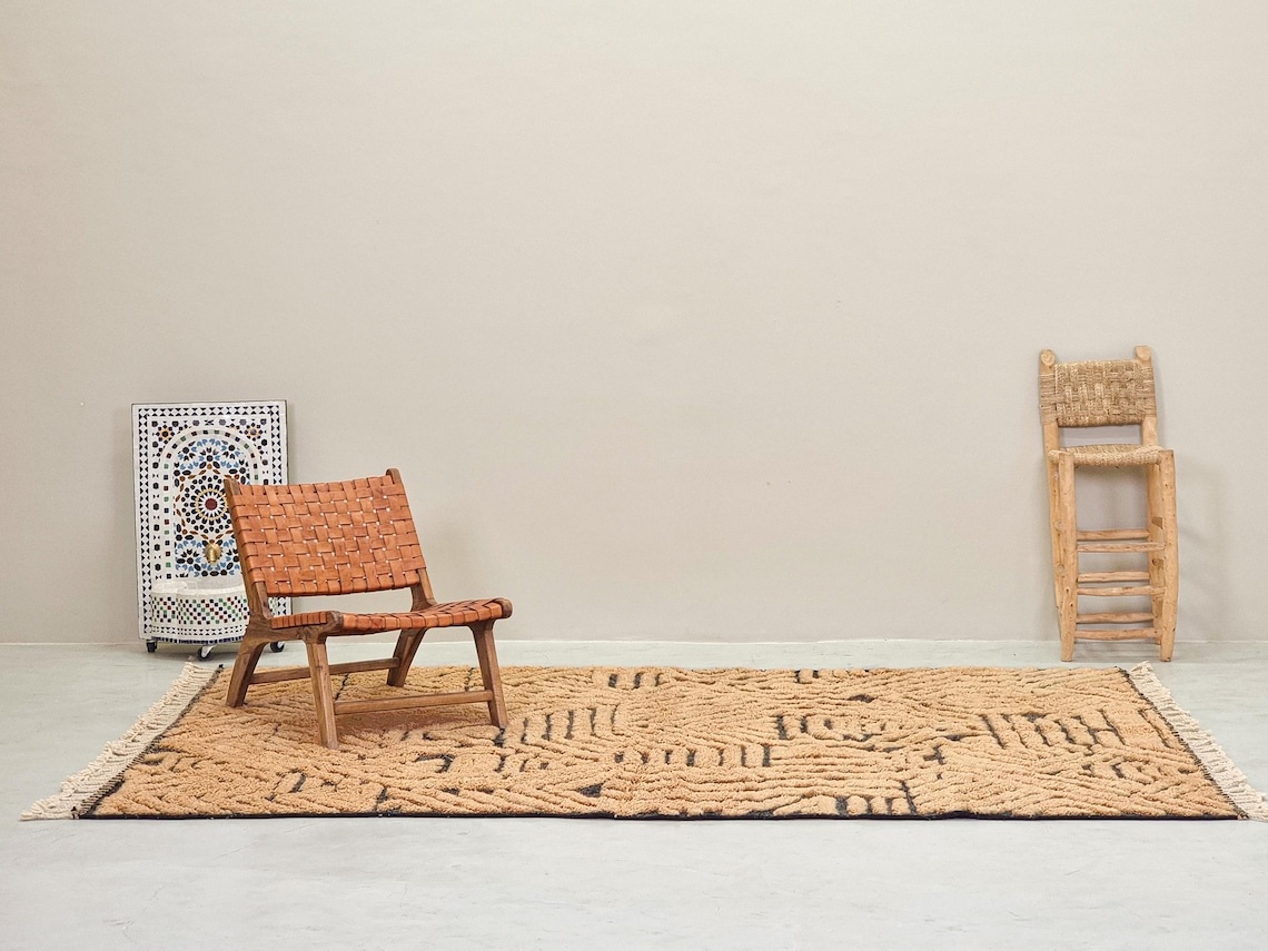 Horizon - Beni Ourain Tufted Rug – Custom Brown And Black Rug - Image 4