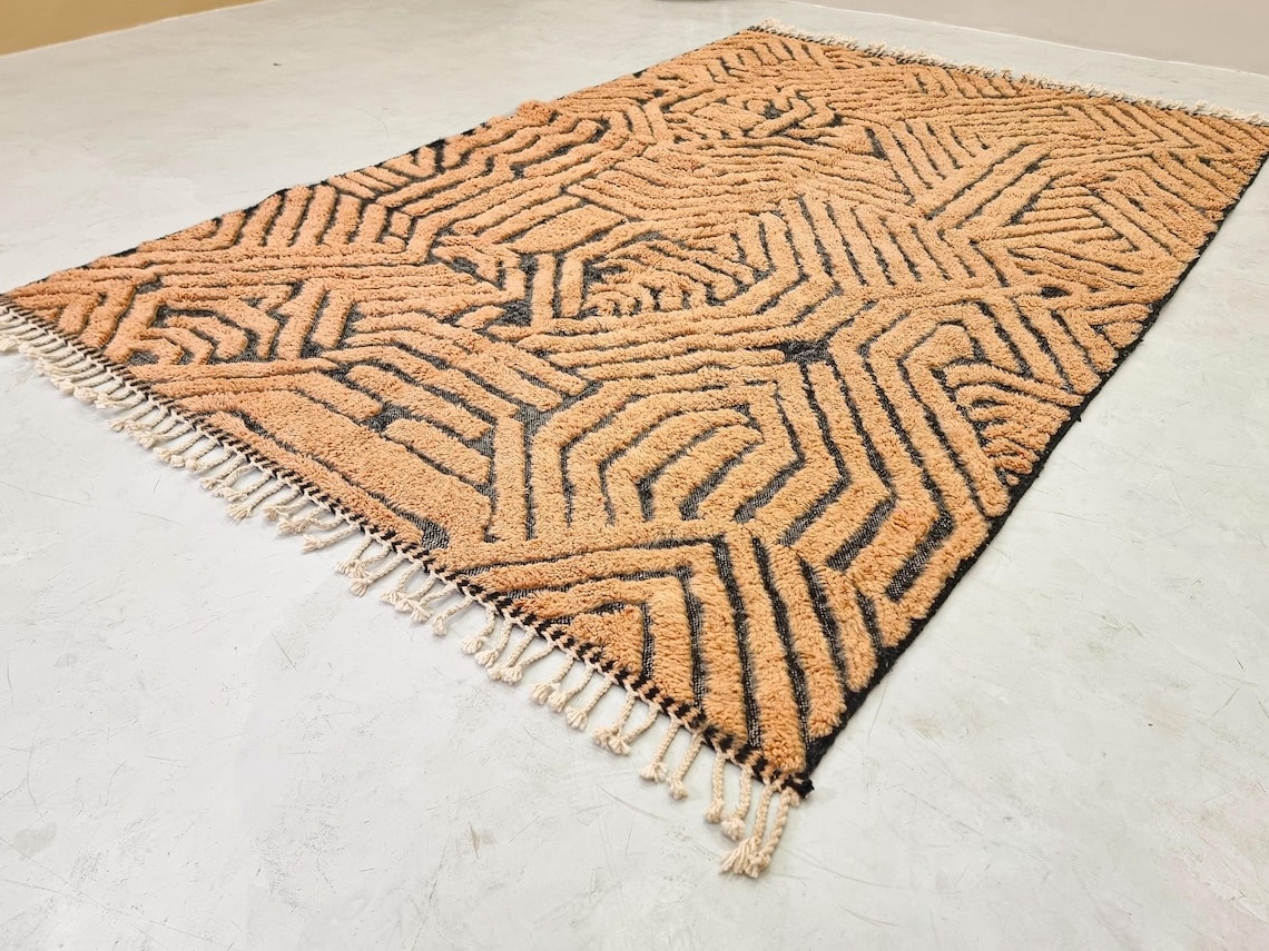 Horizon - Beni Ourain Tufted Rug – Custom Brown And Black Rug - Image 3