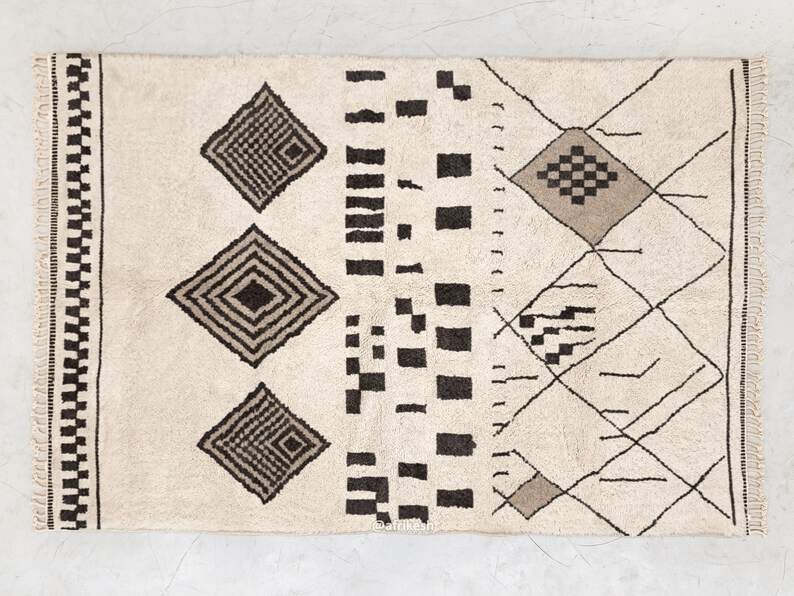 Laleh– Moroccan Beni Ourain Rug Black and White – Custom Geometric Rug - Image 6