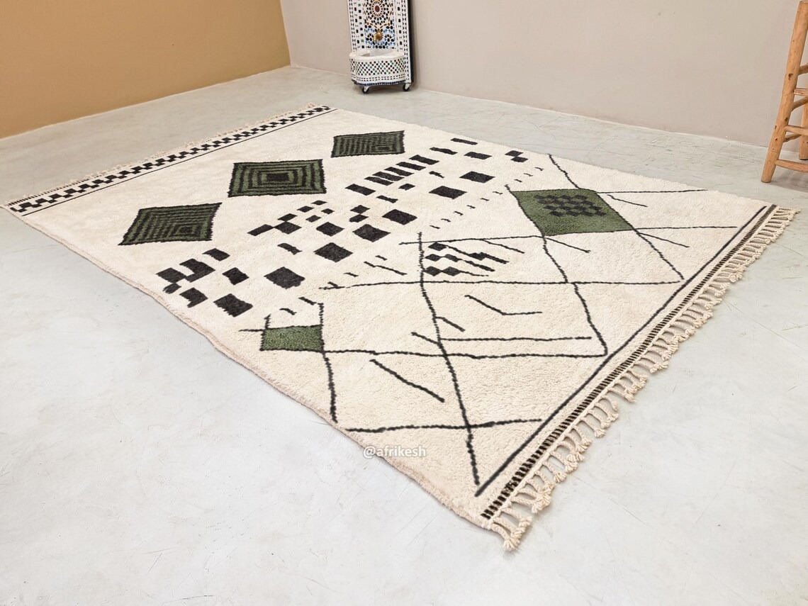 Laleh– Moroccan Beni Ourain Rug Green and White – Custom Geometric Berber Rug - Image 2
