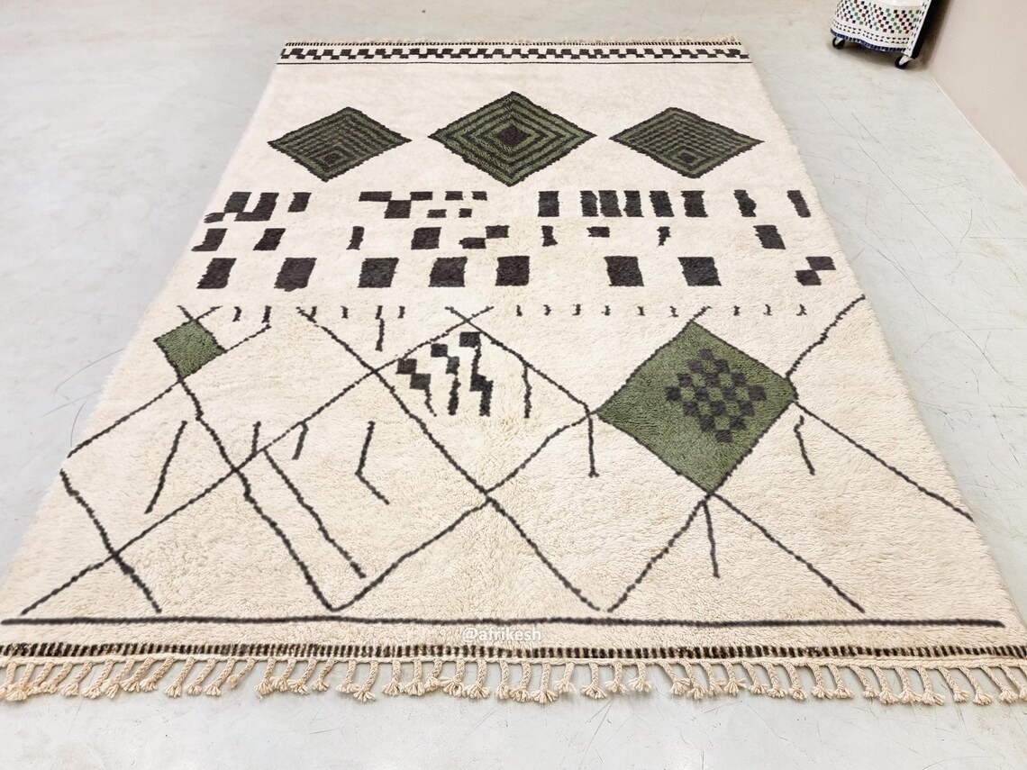 Laleh– Moroccan Beni Ourain Rug Green and White – Custom Geometric Berber Rug - Image 3
