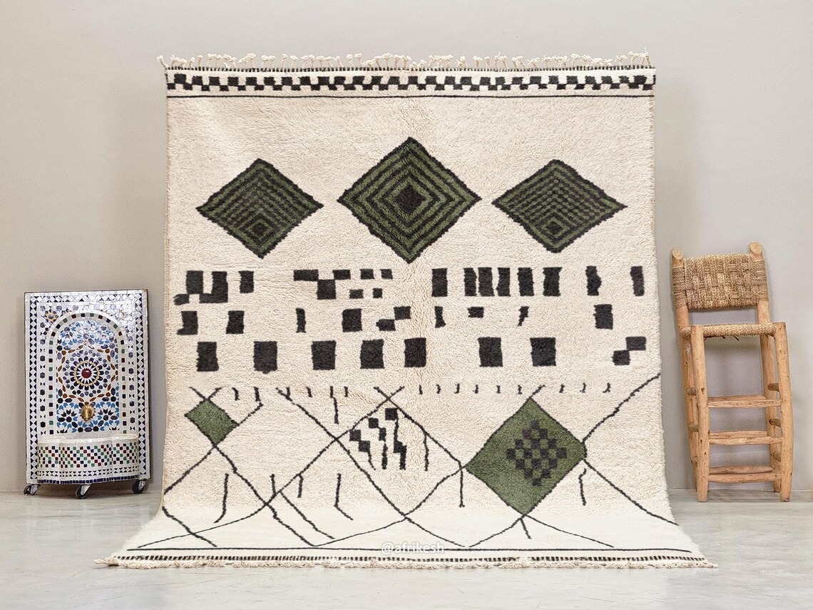 Laleh– Moroccan Beni Ourain Rug Green and White – Custom Geometric Berber Rug - Image 4