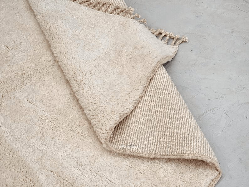 Niloofar– Beni Ourain White Rug – Moroccan Solid Carpet - Image 6