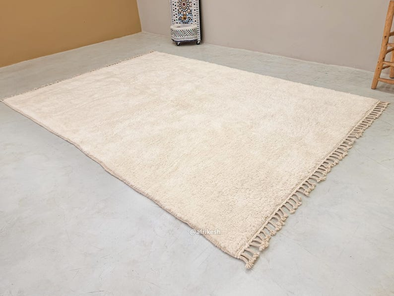 Niloofar– Beni Ourain White Rug – Moroccan Solid Carpet  6x9 - Image 2