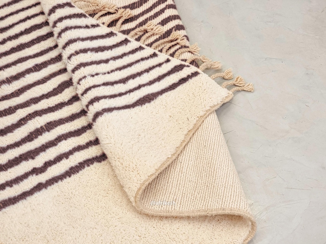 TAIBA – Beni Ourain Striped And Custom Rug – White & Deep garnet red Rug - Image 6