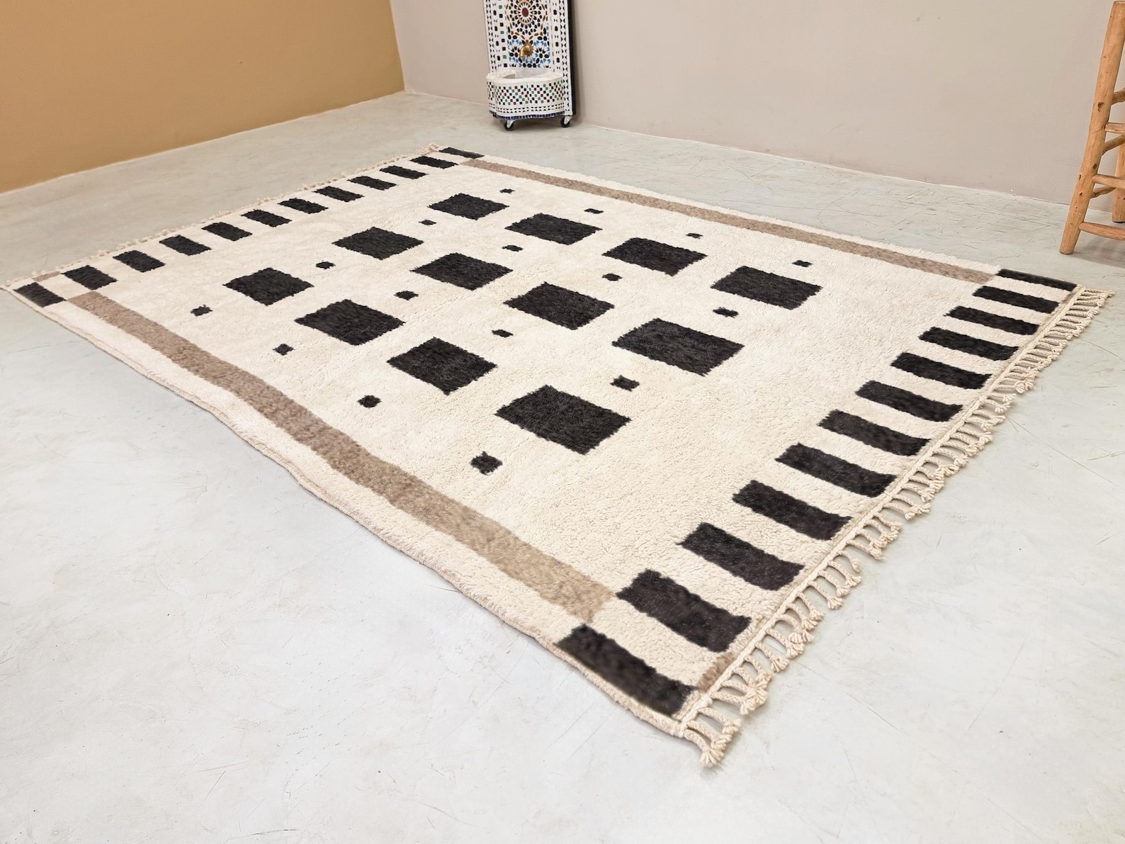 Tissilt – Beni Ourain Black and White Rug – Custom Geometric Rug - Image 2