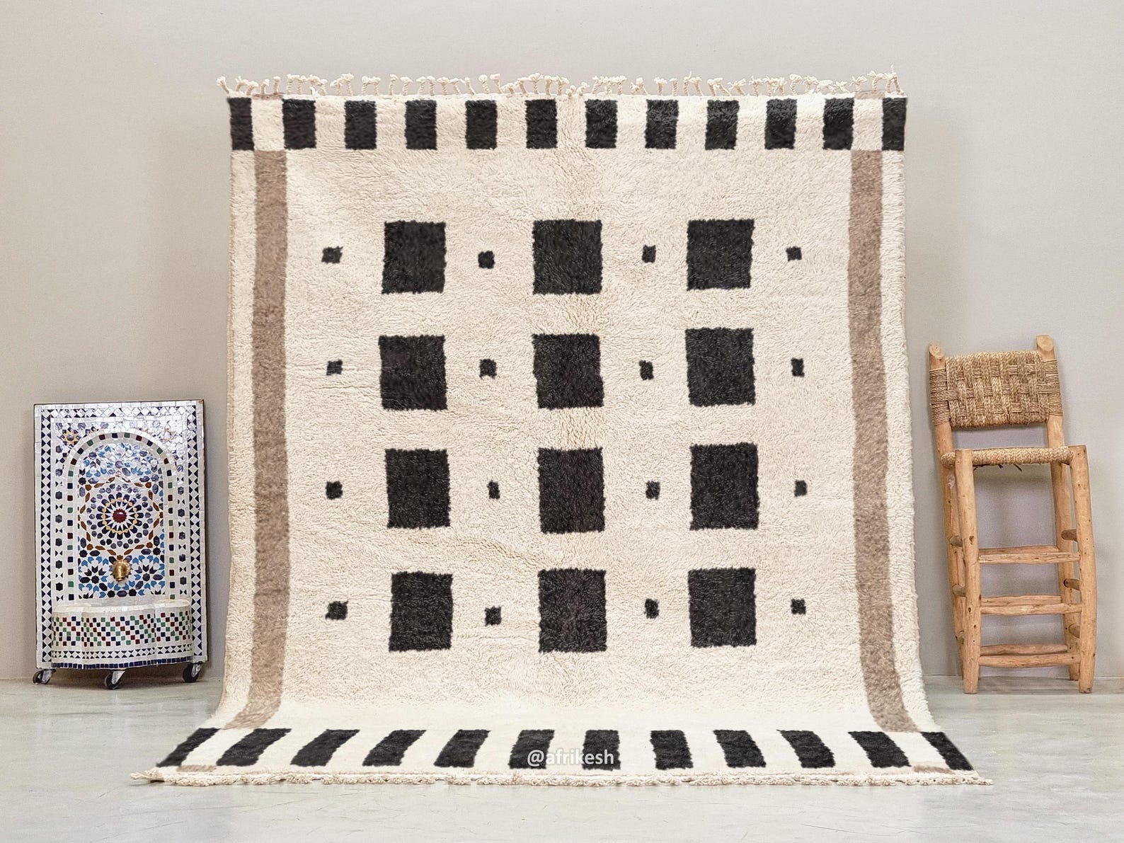 Tissilt – Beni Ourain Black and White Rug – Custom Geometric Rug - Image 4