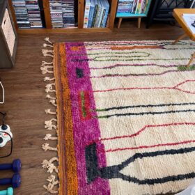 Idir- Beni Ourain Rug 6x9 – White and Pink Striped Carpet | Moroccan Handmade Wool Rug