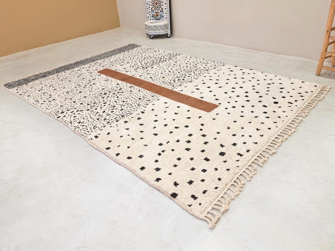 LAYTH – Beni Ourain Custom Moroccan Rug – White and Brown Dotted Rug - Image 3